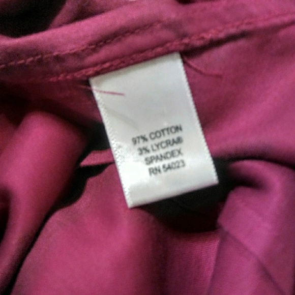 Banana Republic classic button down, size 2 - Picture 4 of 4